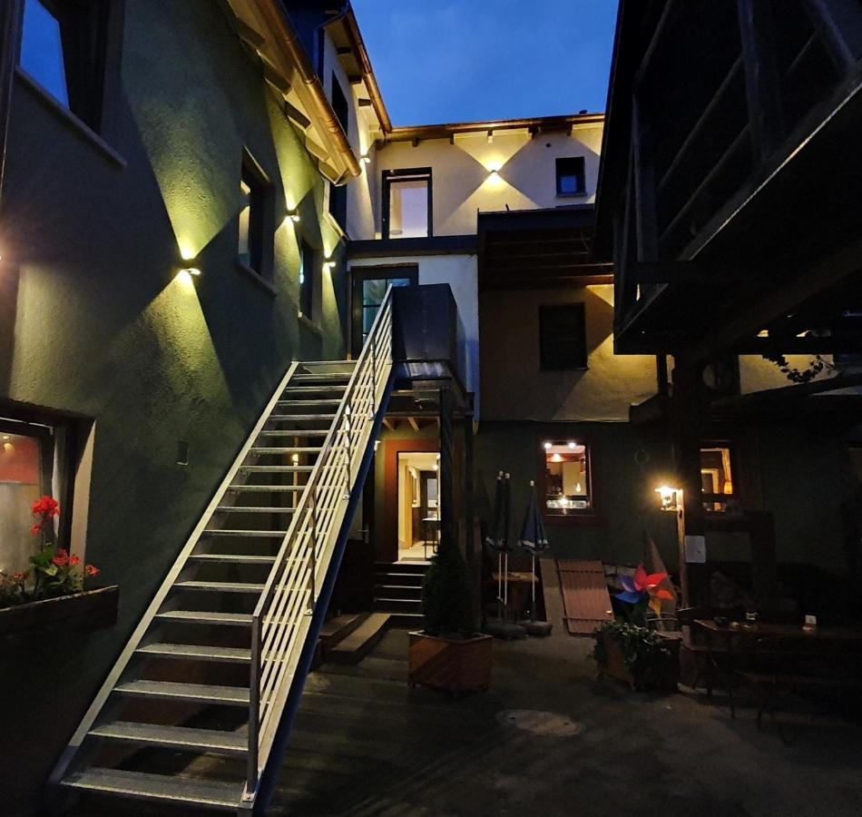 Wirtshaus & Hotel Zur Alten Brauerei Zapf Uettingen Ngoại thất bức ảnh
