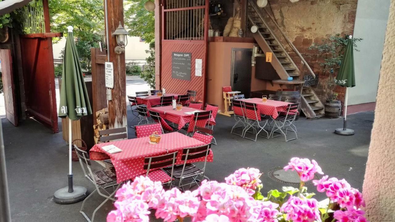 Wirtshaus & Hotel Zur Alten Brauerei Zapf Uettingen Ngoại thất bức ảnh